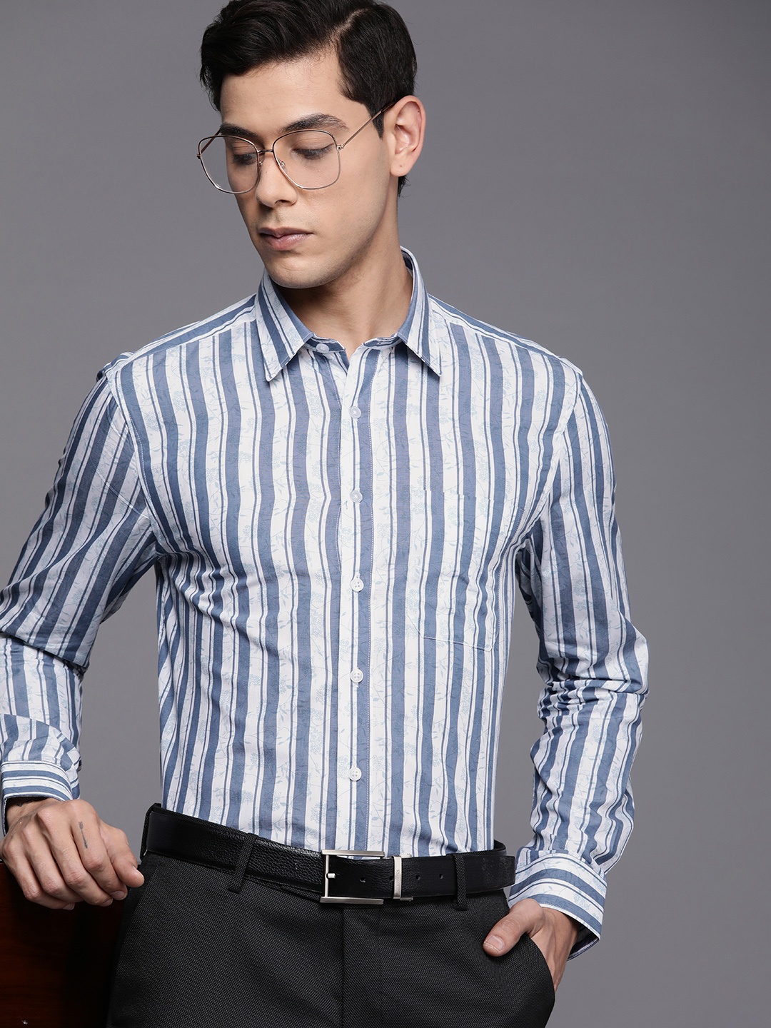 

Louis Philippe Men Navy Blue & White Slim Fit Striped Pure Cotton Shirt