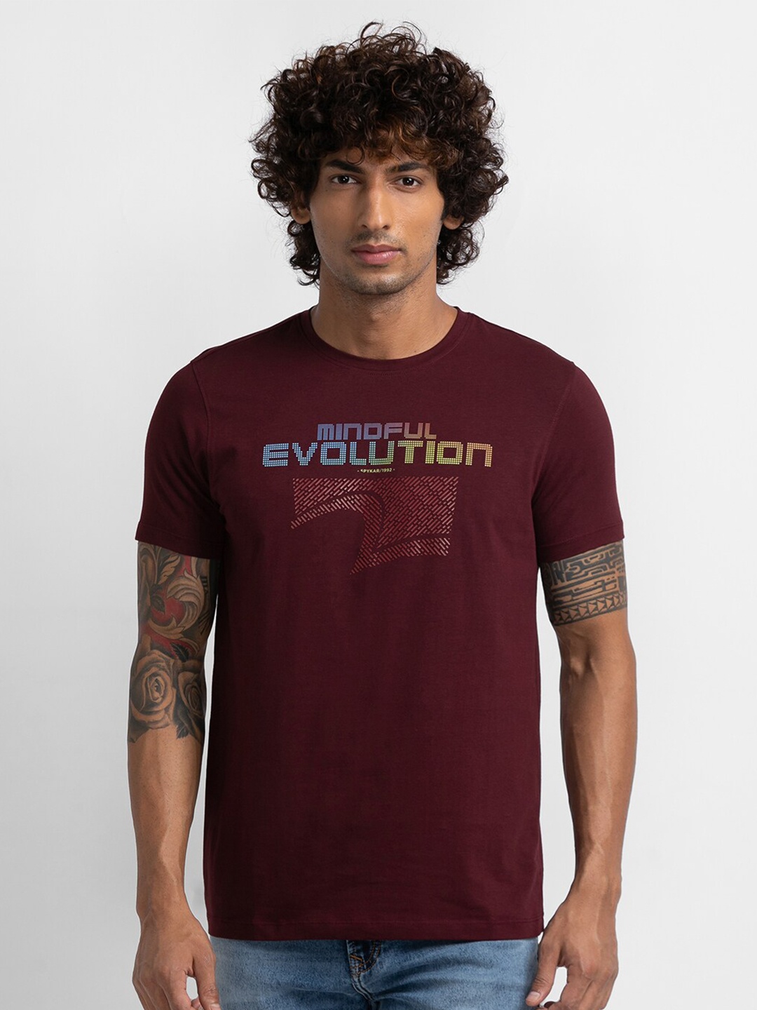 

SPYKAR Men Maroon Typography Printed Slim Fit T-shirt