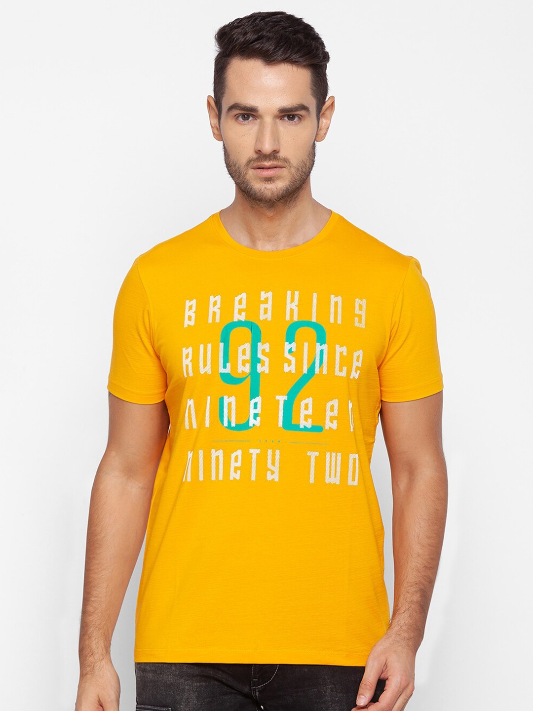 

SPYKAR Men Yellow Typography Printed Slim Fit T-shirt
