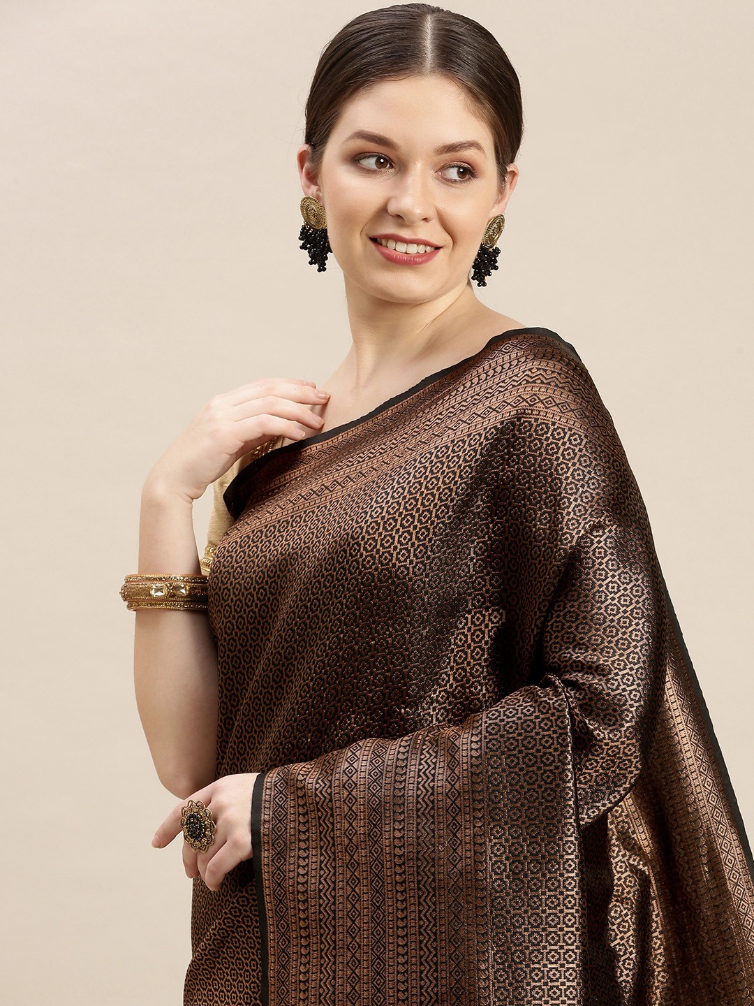 

MARGI DESIGNERS Ethnic Motifs Zari Saree, Black