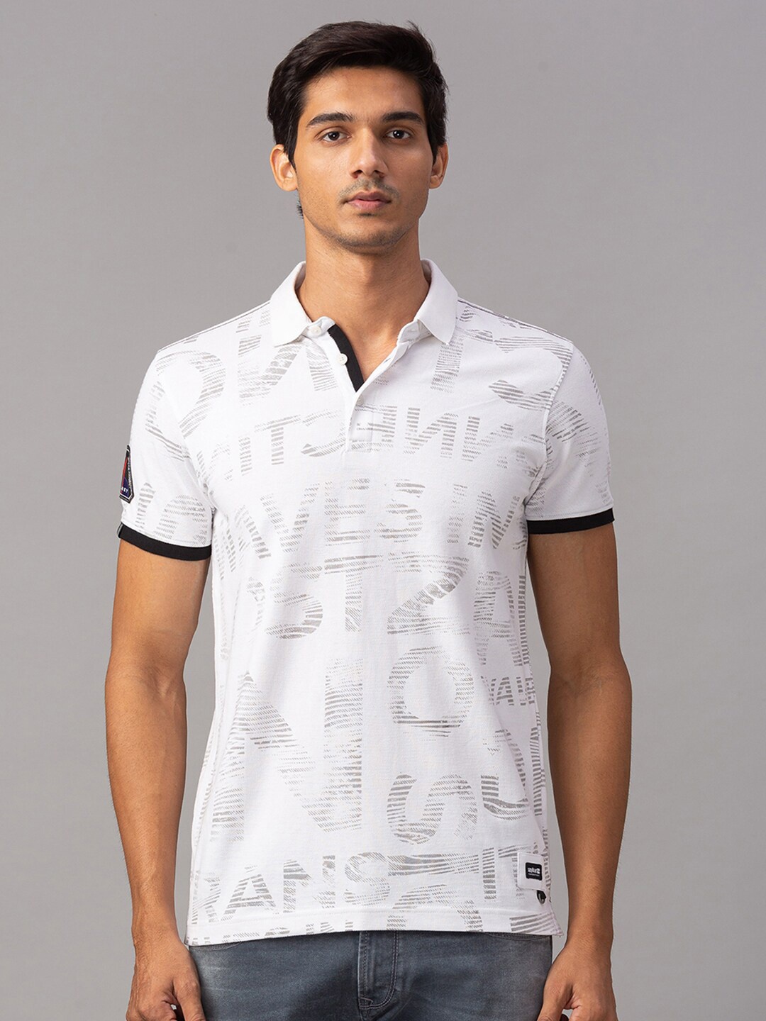

SPYKAR Men White & Black Typography Printed Polo Collar Slim Fit T-shirt
