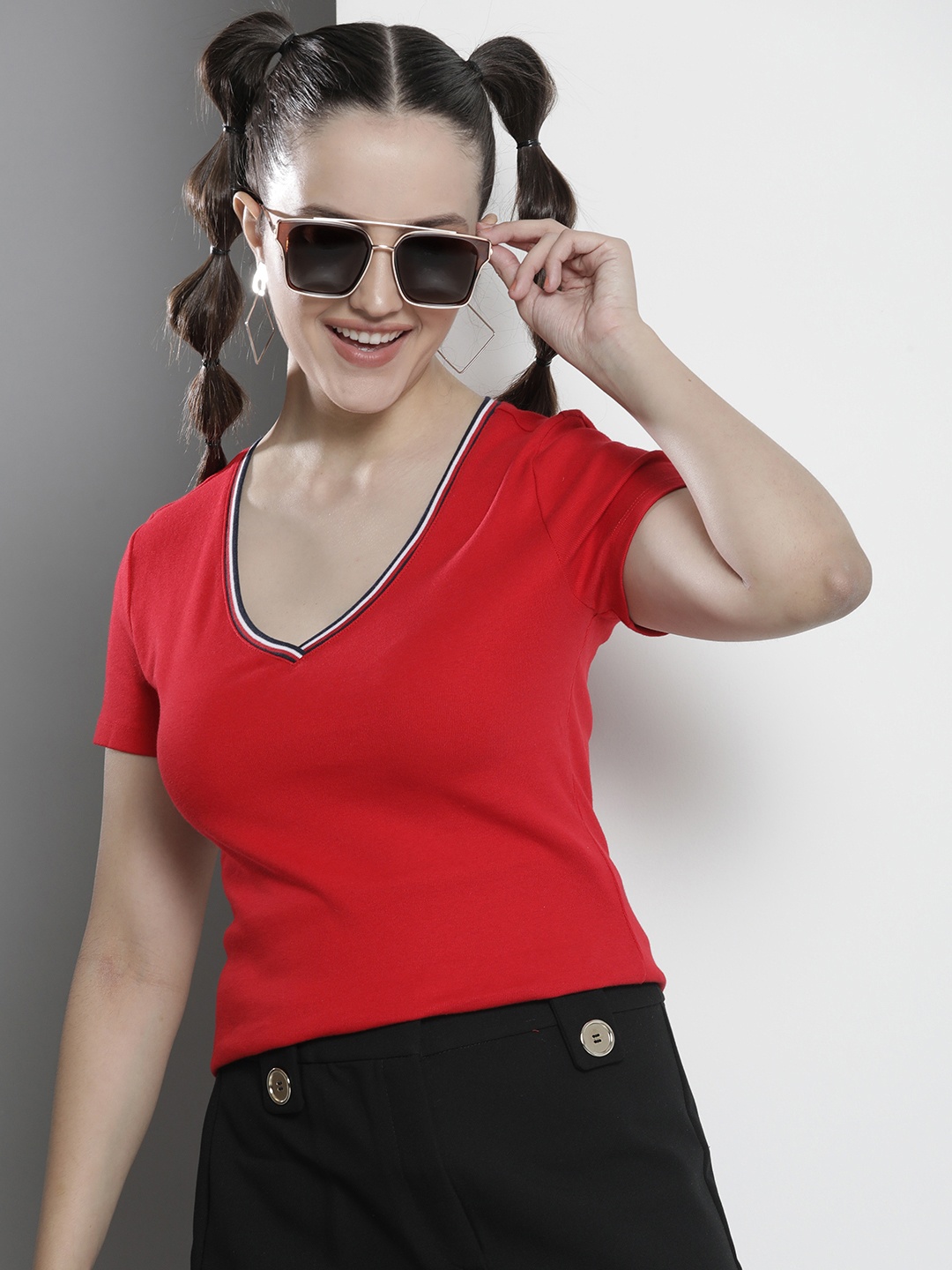 

Tommy Hilfiger Women Red Pure Cotton Brand Logo V-Neck T-shirt