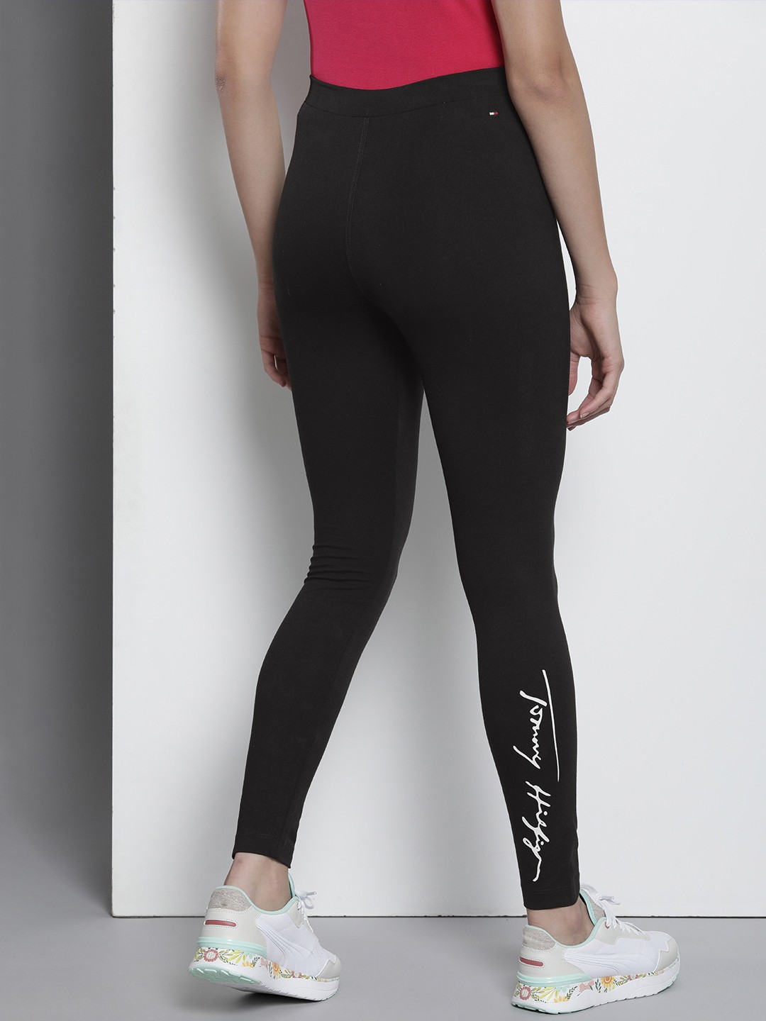 

Tommy Hilfiger Women Mid-Rise Ankle Length Leggings with Brand Logo Print Detail, Black