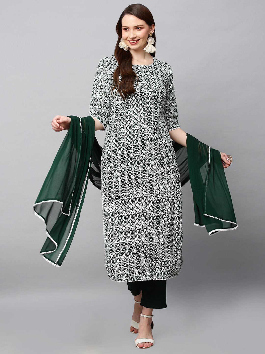 

KALINI Women Green Straight Floral Printed Kurta with Trouser & Dupatta