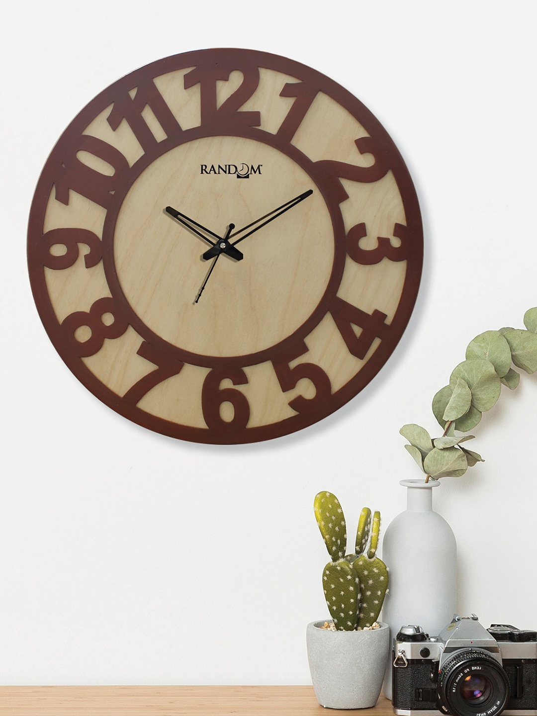 

RANDOM Unisex Brown Clocks