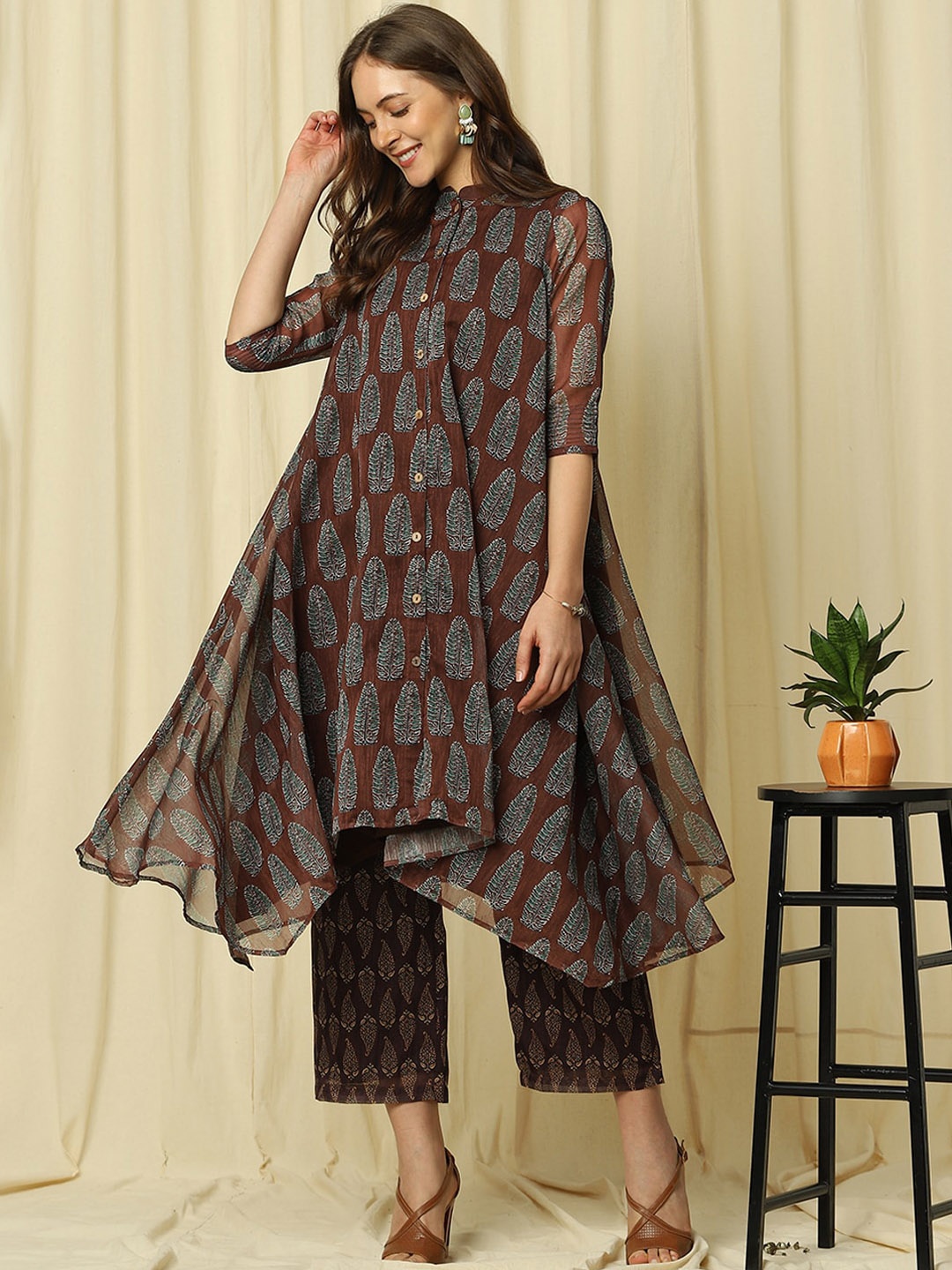 

Indifusion Women Brown Ethnic Motifs Printed Kurta with Palazzos