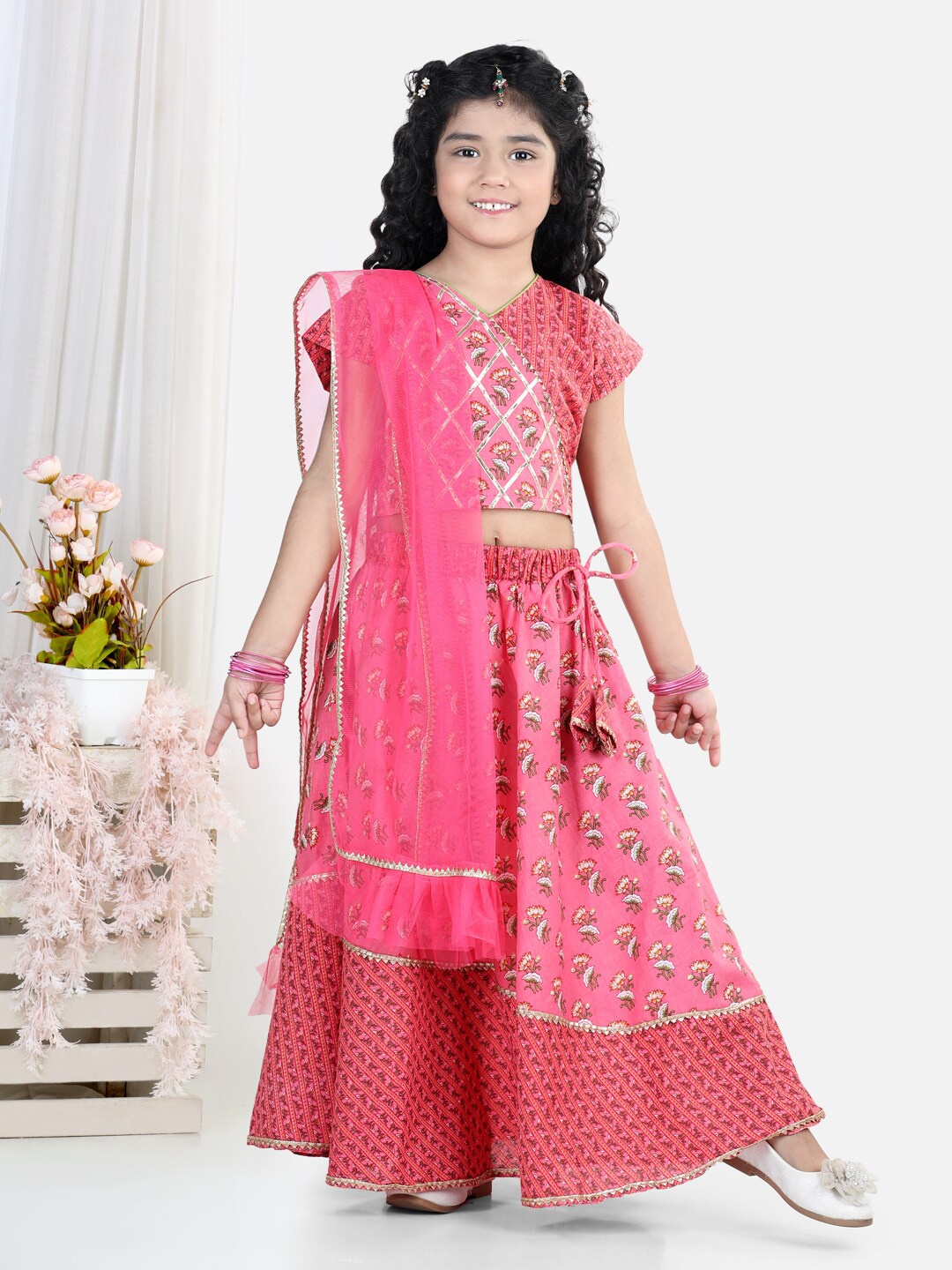 

Kinder Kids Girls Printed Ready to Wear Lehenga & Blouse With Dupatta, Pink