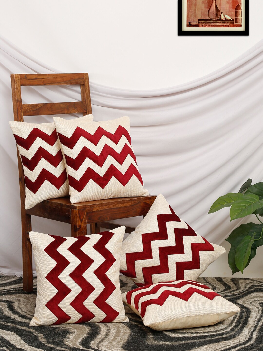 

Slushy Mushy Red & Cream-Coloured Set of 5 Geometric Square Cushion Covers