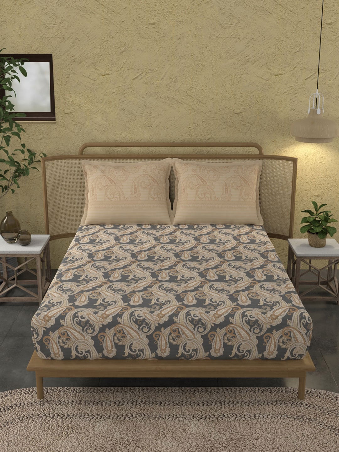 

MYTRIDENT Unisex Grey Bedsheets