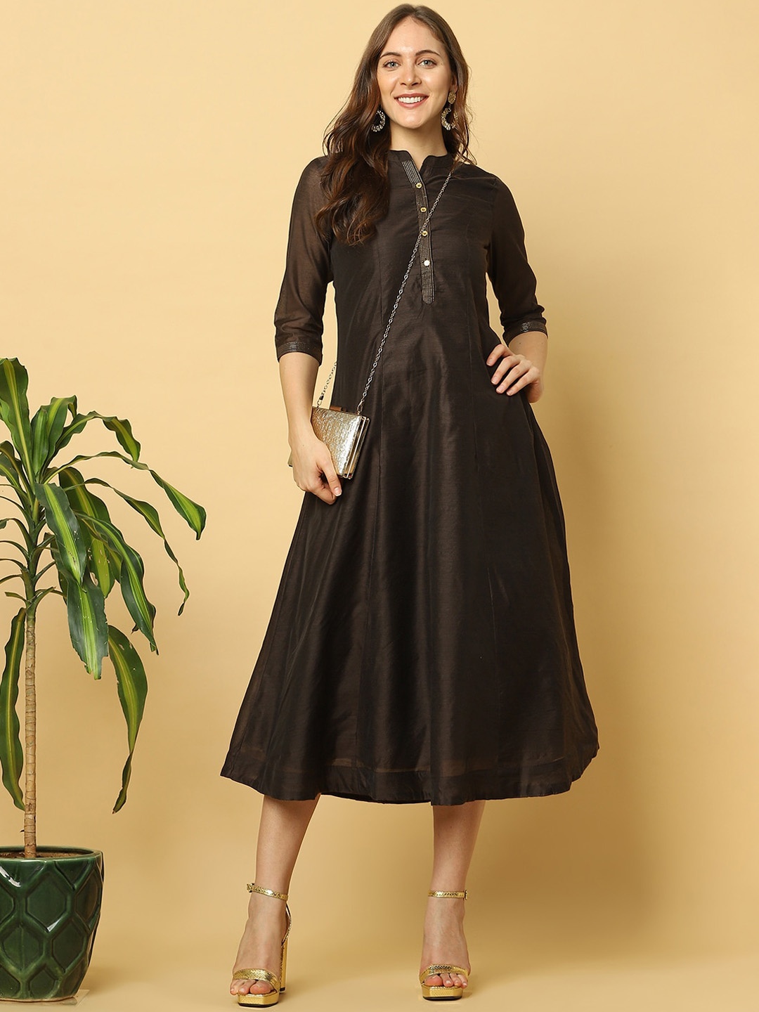 

Indifusion Women Brown Flared Sleeves Chanderi Silk Kurta