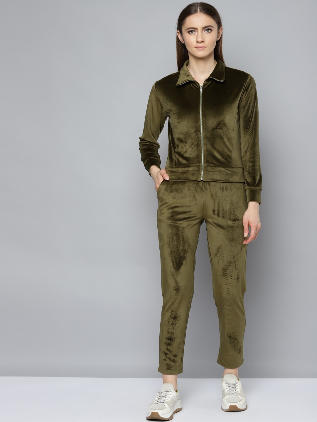

VividArtsy Women Olive Green Solid Front Open Sweatshirt with Trousers