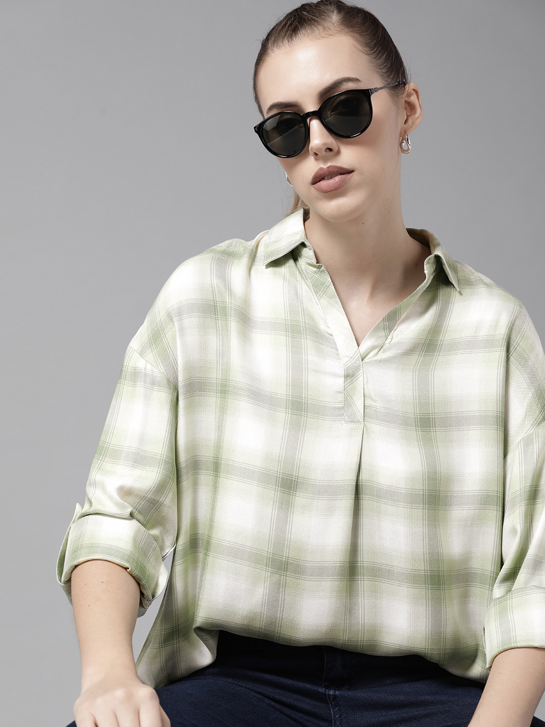 

Roadster Women Green & White Tartan Checked Casual Shirt