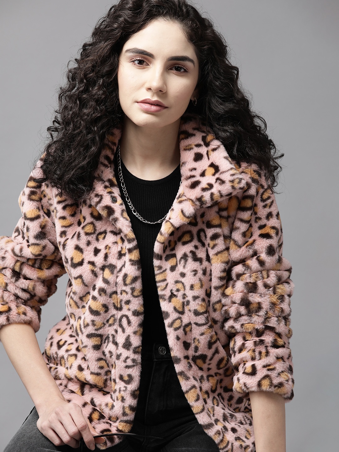 

The Roadster Lifestyle Co. Women Pink & Black Leopard Print Faux Fur Trim Tailored Jacket