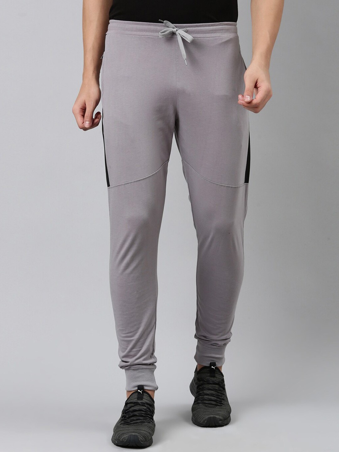 

DIXCY SCOTT Men Grey & Black Printed Slim-Fit Joggers