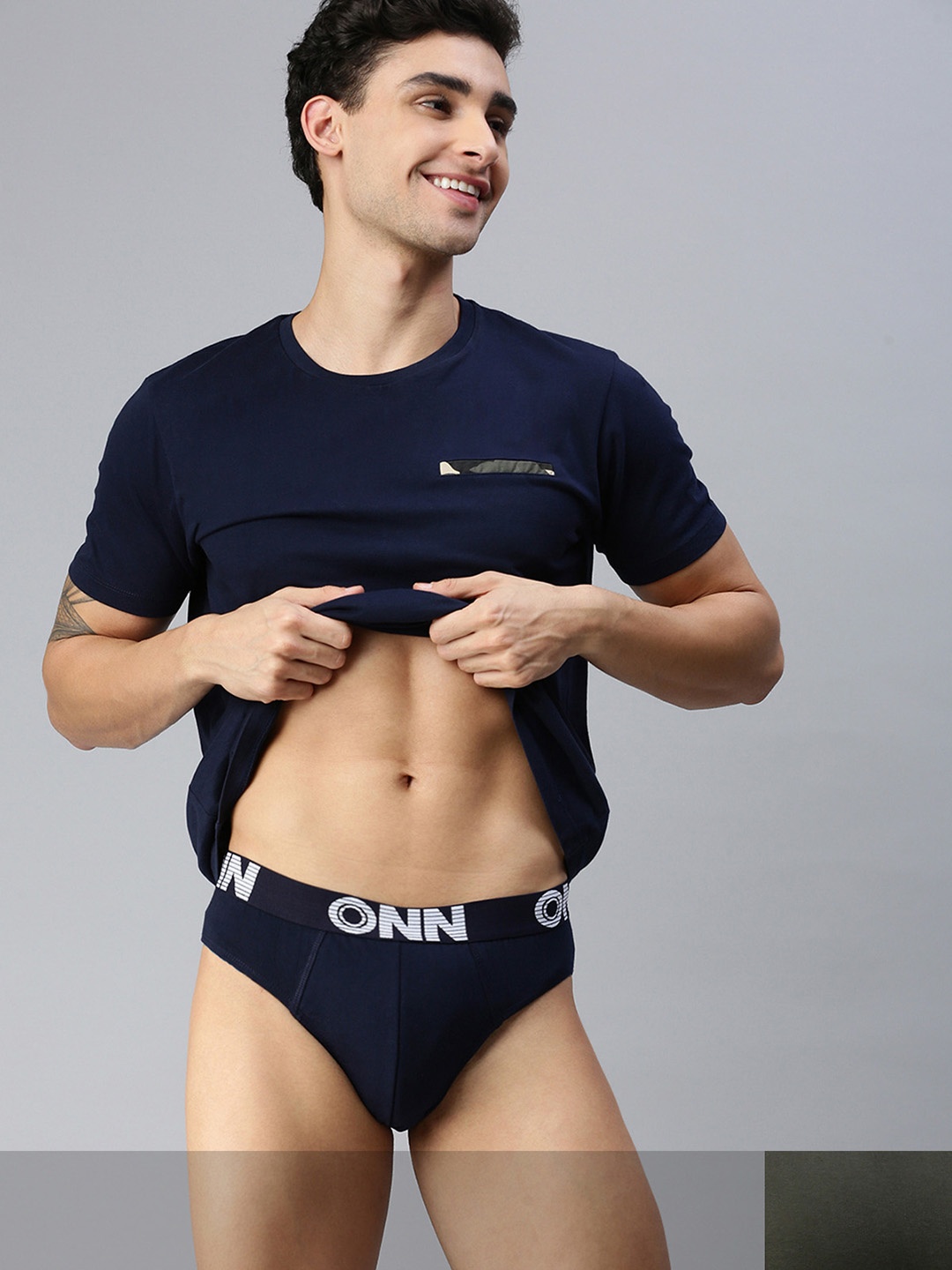 

ONN Men Pack Of 2 Solid Pure Cotton Basic Briefs, Black