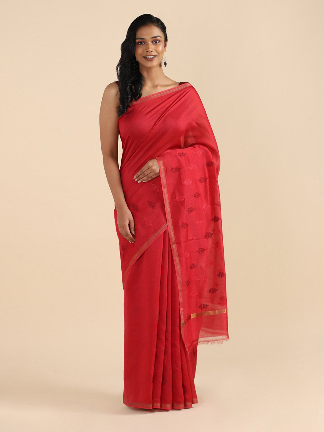 

Taneira Red Floral Zari Silk Cotton Saree