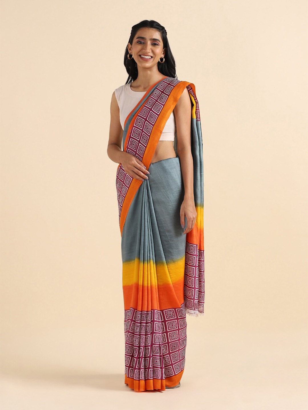 

Taneira Grey & Pink Printed Pure Silk Saree