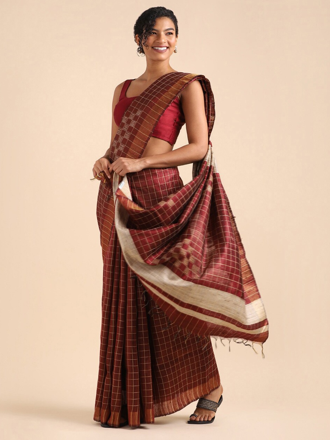 

Taneira Red & Off White Checked Pure Silk Bhagalpuri Saree