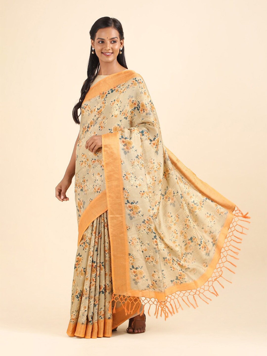 

Taneira Beige & Gold-Toned Floral Zari Pure Cotton Bagh Saree