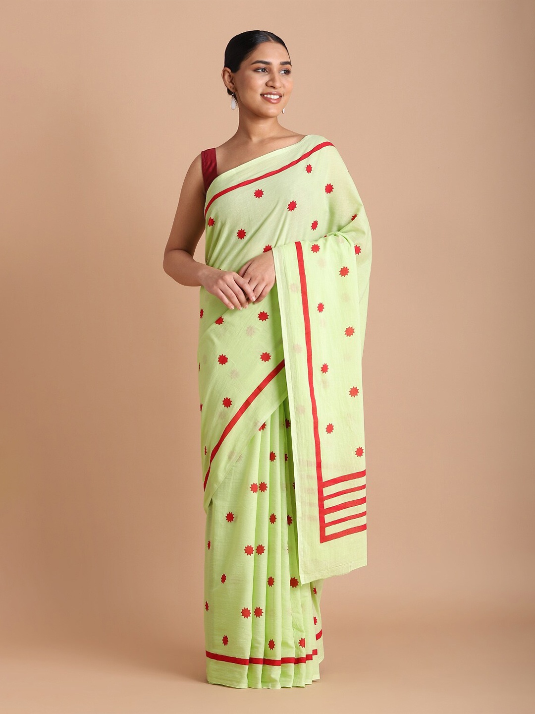 

Taneira Women Green & Red Pure Cotton Saree