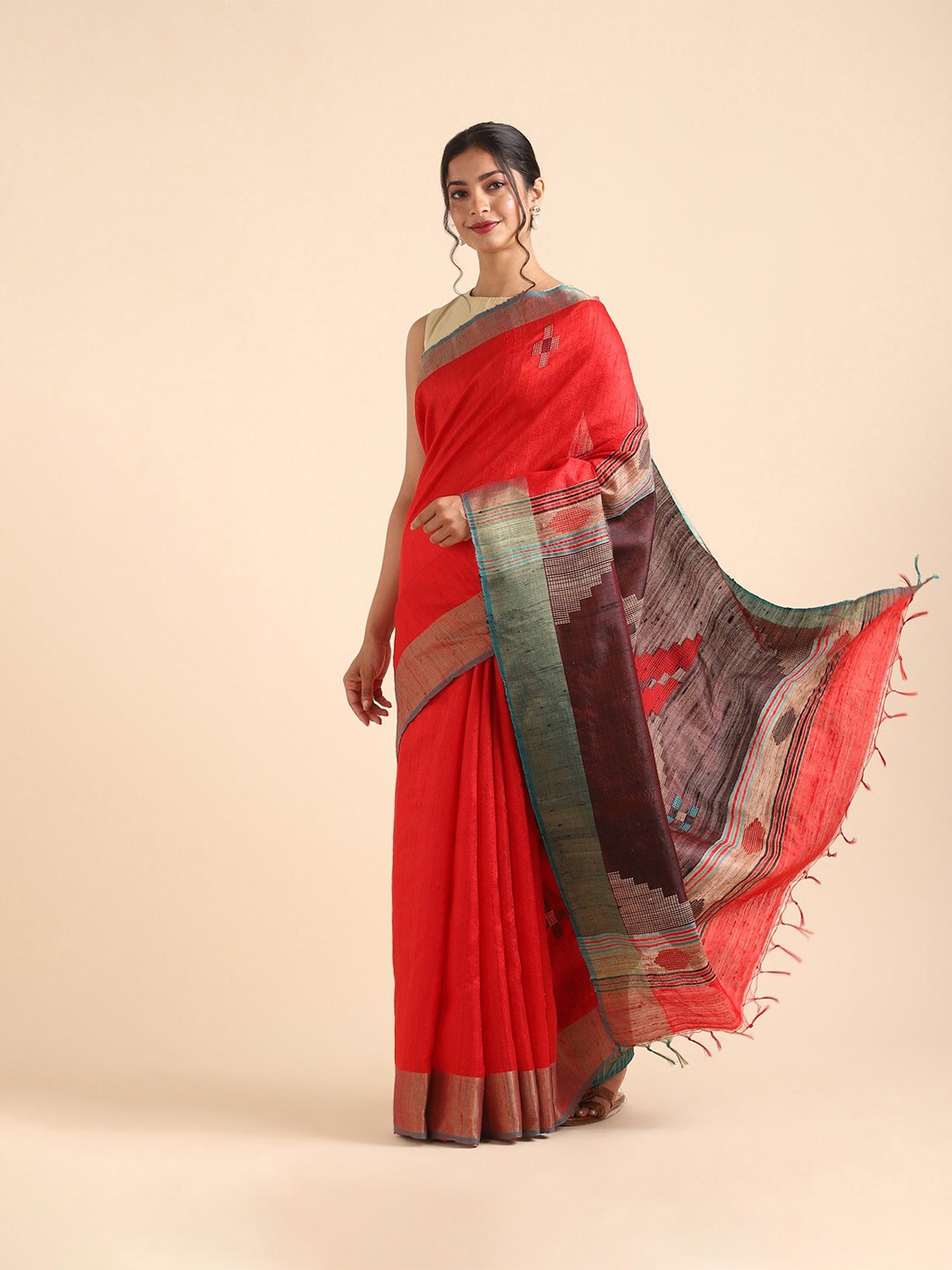 

Taneira Women Red & Gold-Toned Zari Pure Silk Bhagalpuri Saree