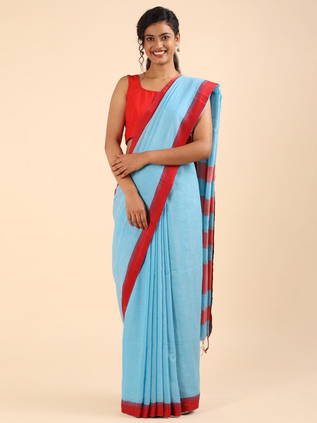 

Taneira Blue & Red Pure Cotton Saree