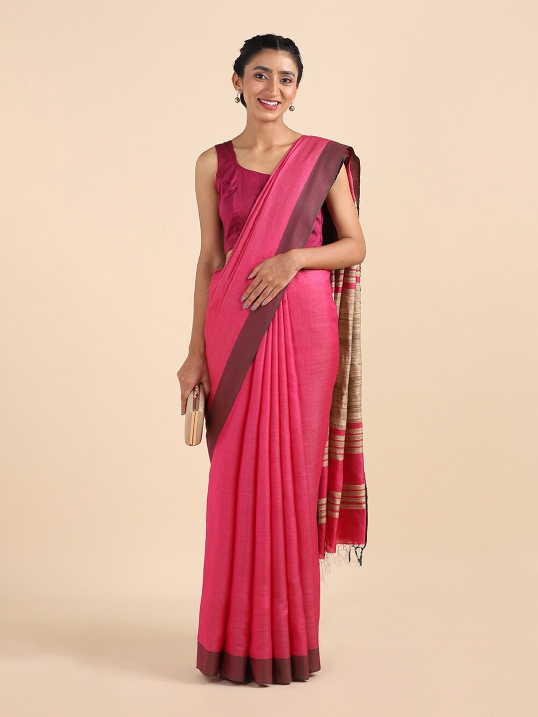 

Taneira Pink & Maroon Silk Blend Bhagalpuri Saree