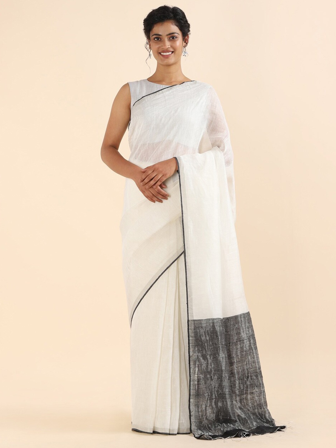 

Taneira Off White & Grey Linen Blend Saree