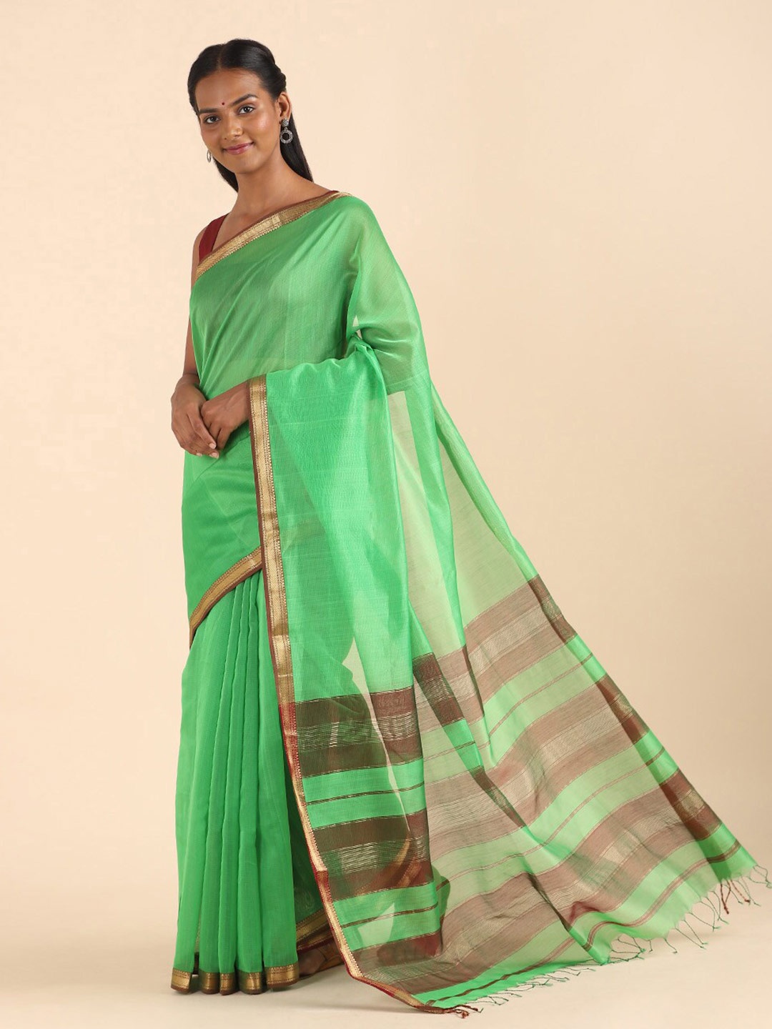 

Taneira Green & Gold-Toned Zari Silk Cotton Maheshwari Saree