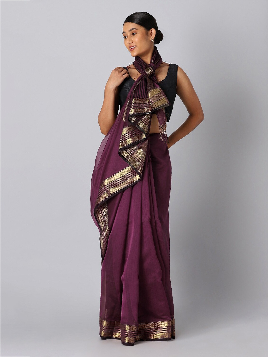 

Taneira Burgundy Zari Silk Cotton Maheshwari Saree