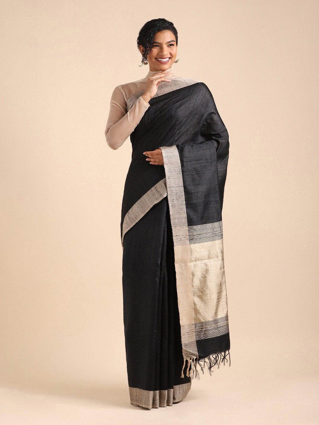 

Taneira Black & Cream-Coloured Zari Pure Silk Bhagalpuri Saree
