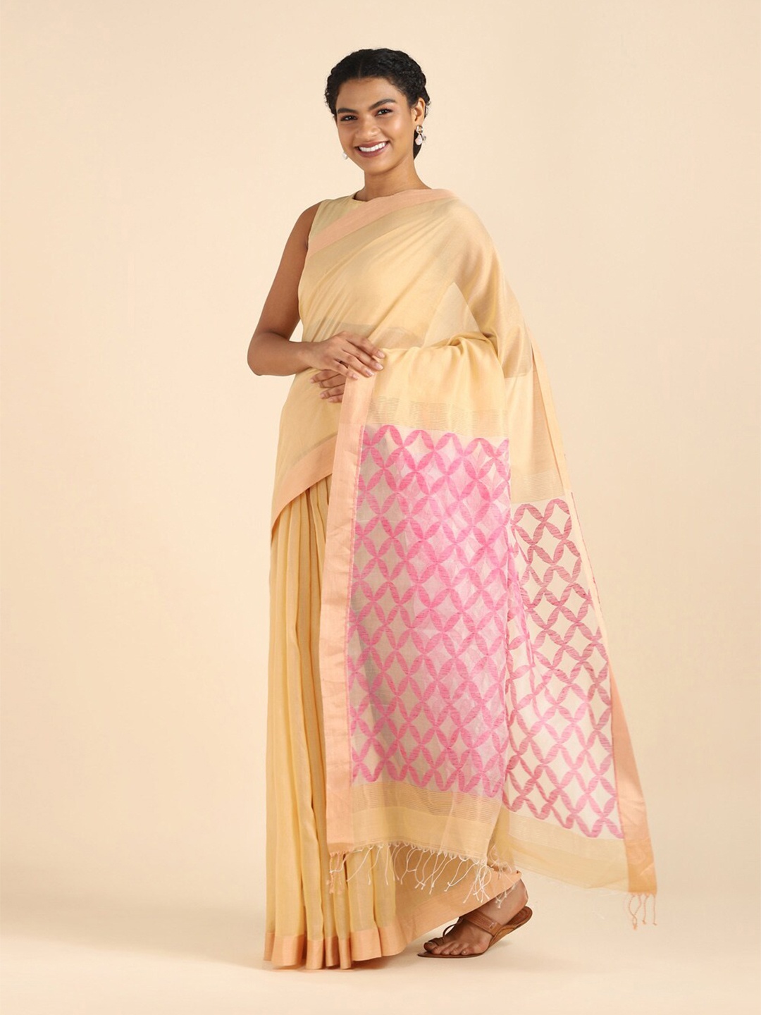 

Taneira Beige & Pink Silk Cotton Saree