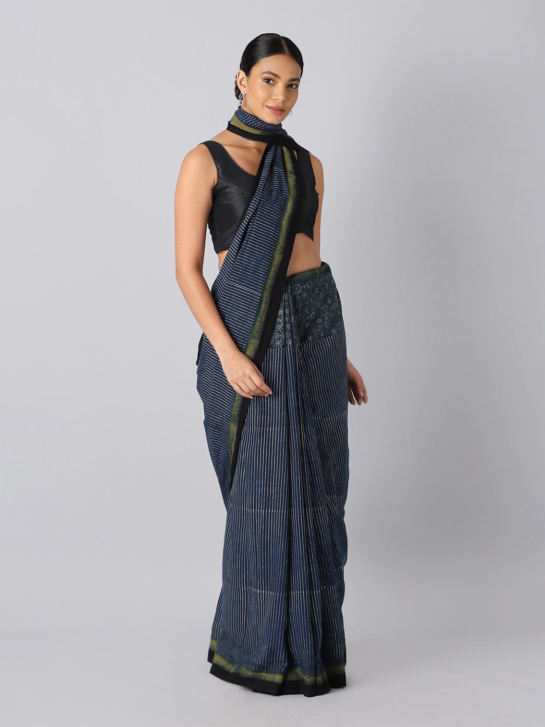 

Taneira Blue & White Striped Pure Cotton Saree