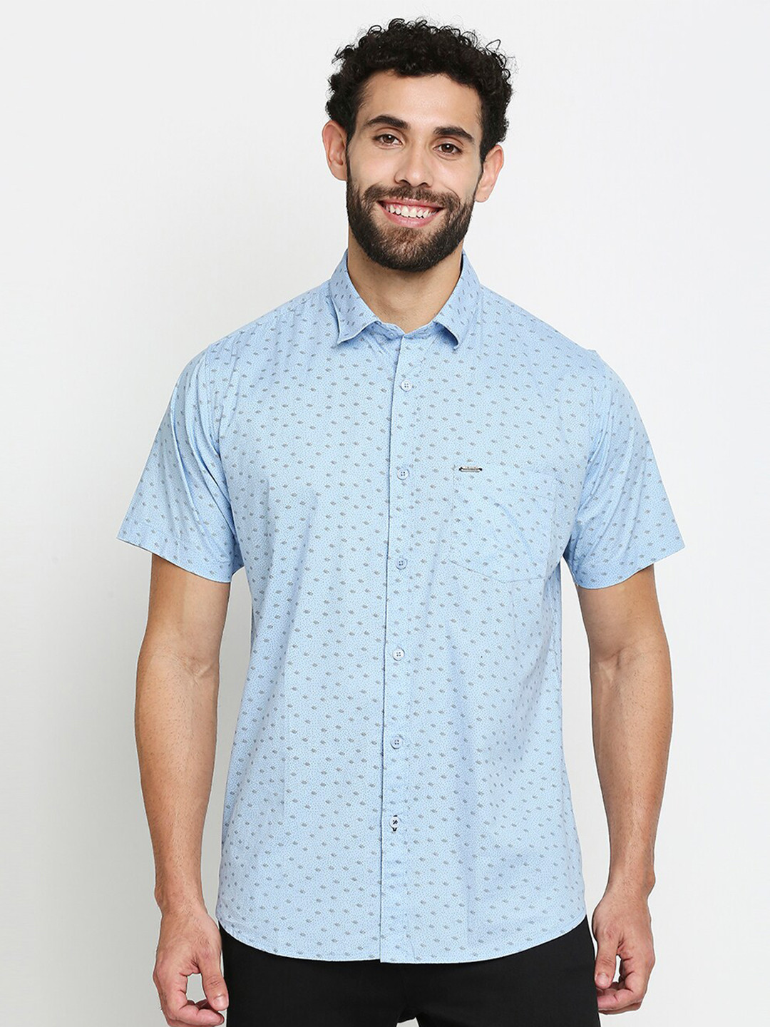 

Solemio Men Blue Printed Pure Cotton Casual Shirt