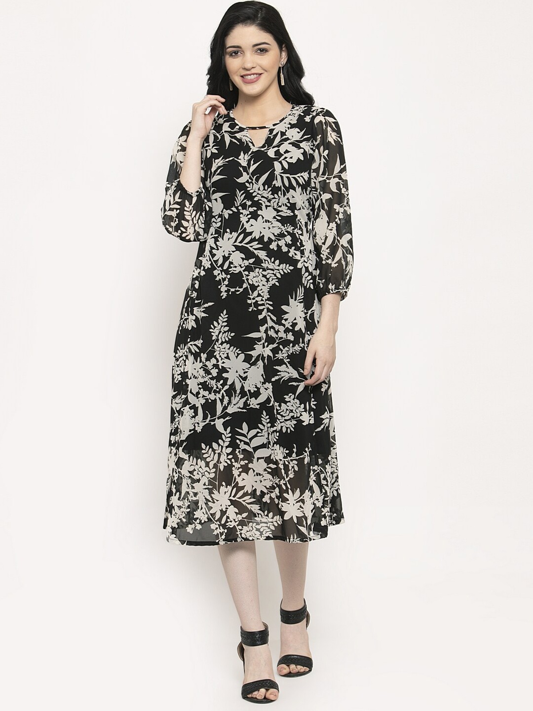 

plusS Black & White Printed Monochrome Floral A-Line Midi Dress