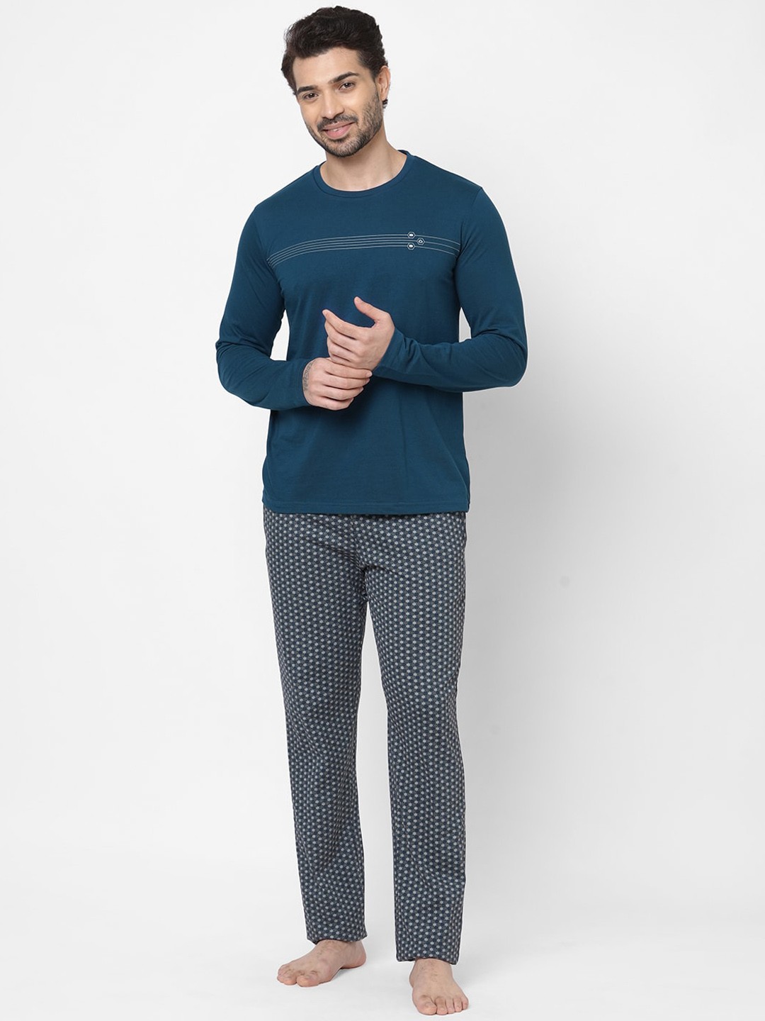 

Sweet Dreams Men Navy Blue & Off White Night suit