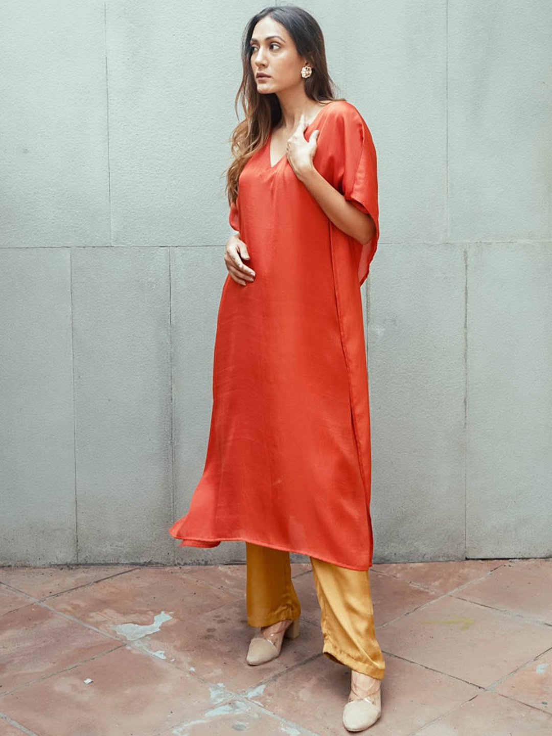 

trueBrowns Women Rust Silk Blend Kaftan Kurta Pant Set