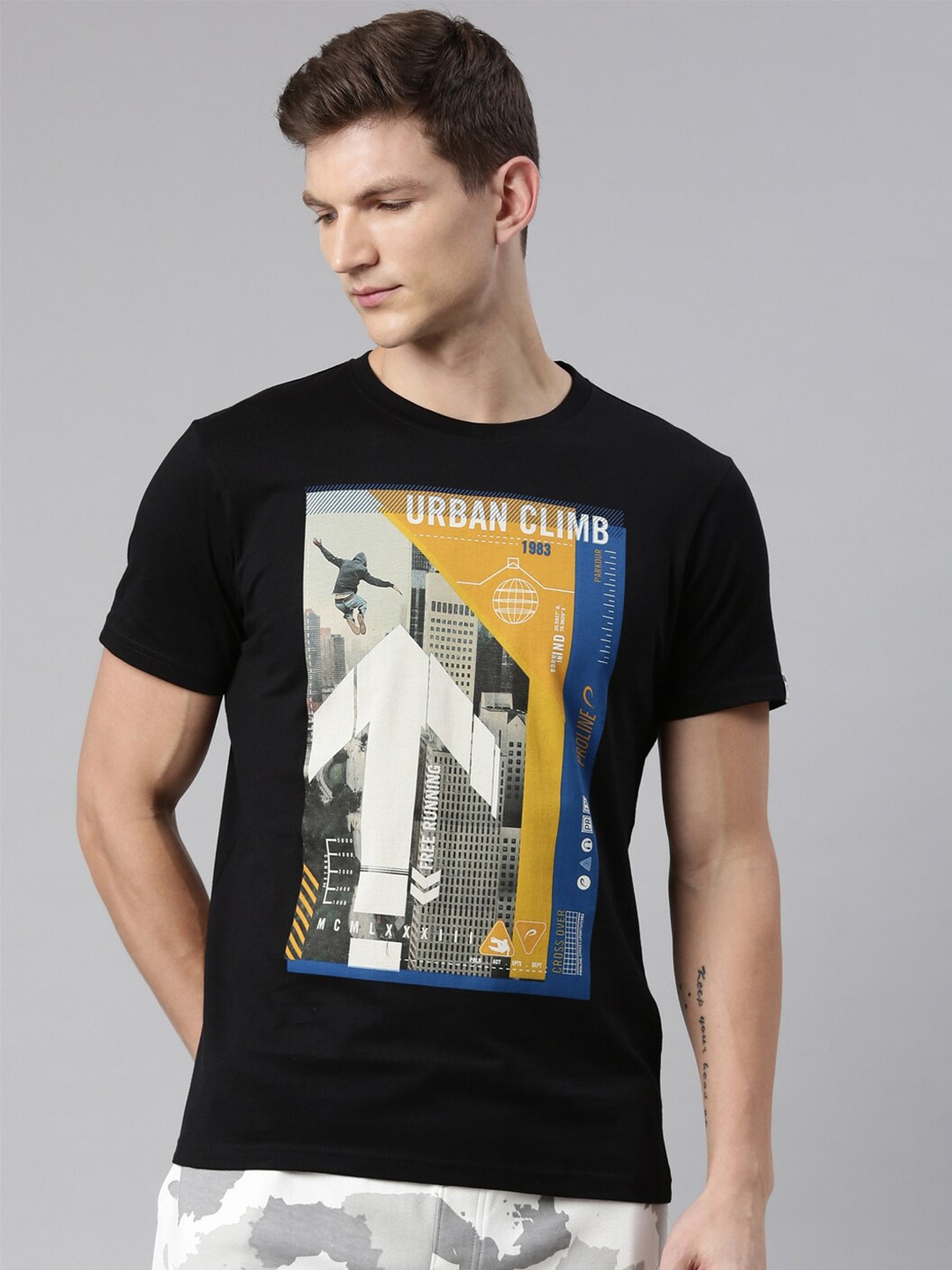 

Proline Active Men Black Printed Raw Edge T-shirt