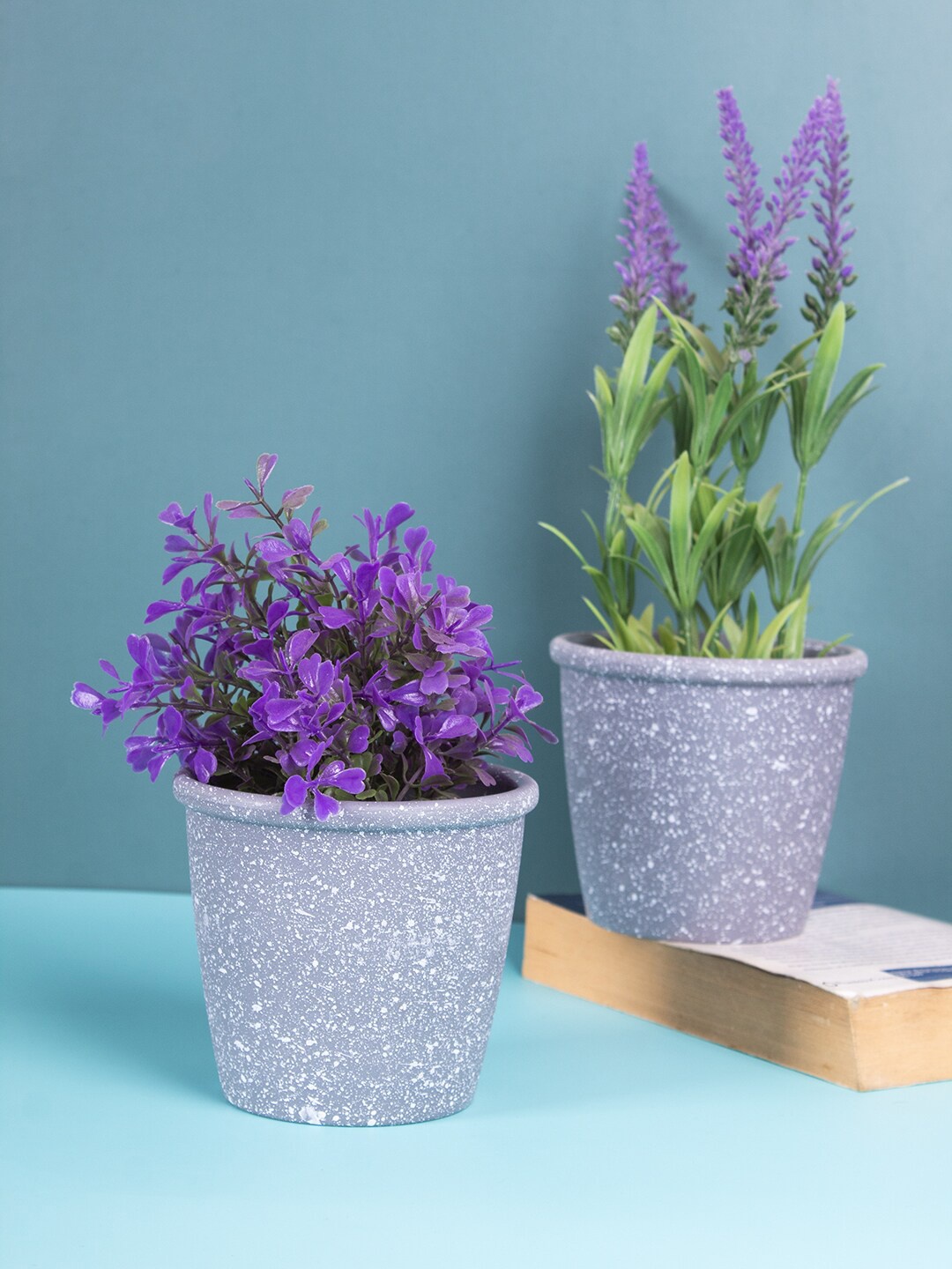 

MARKET99 Set Of 2 Beige Solid Planters