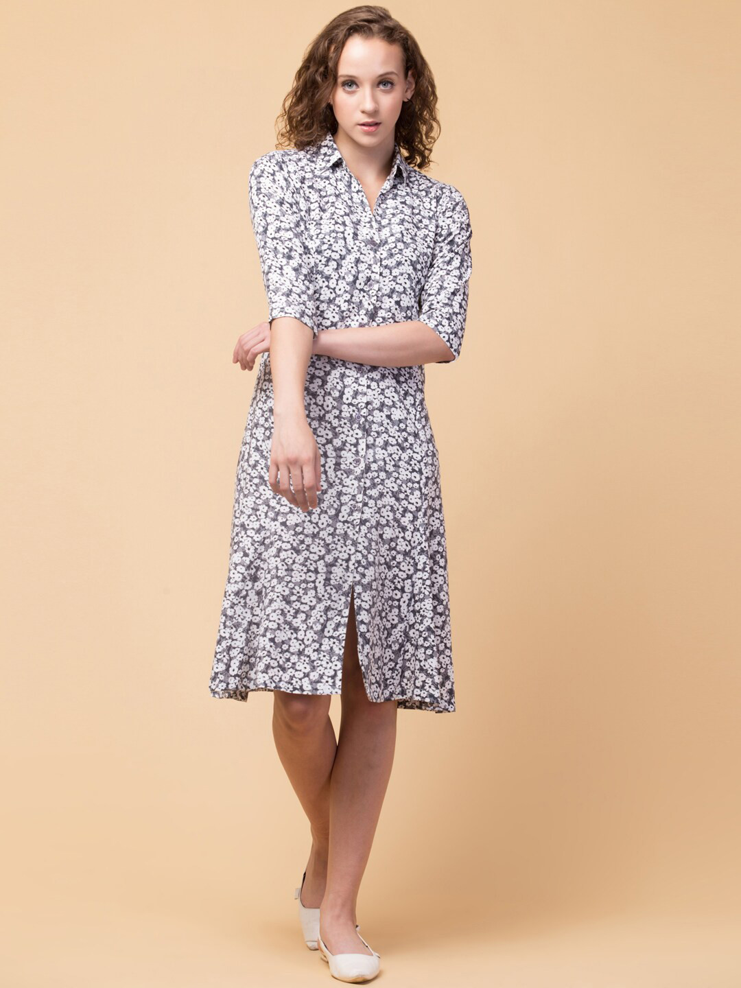 

Hive91 Women Grey & White Floral Shirt Dress