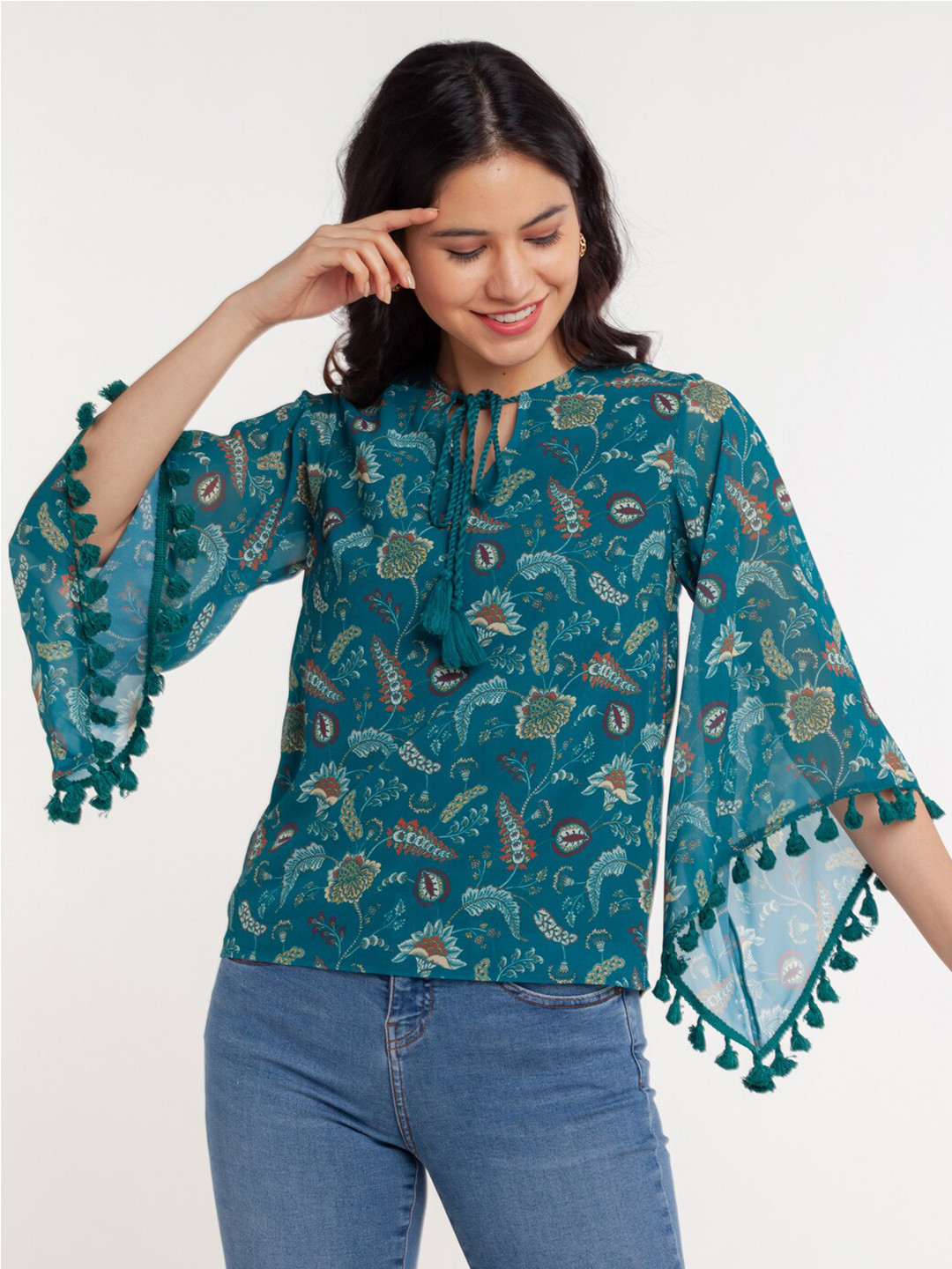 

Zink London Women Green Floral Print Tie-Up Neck Kaftan Top