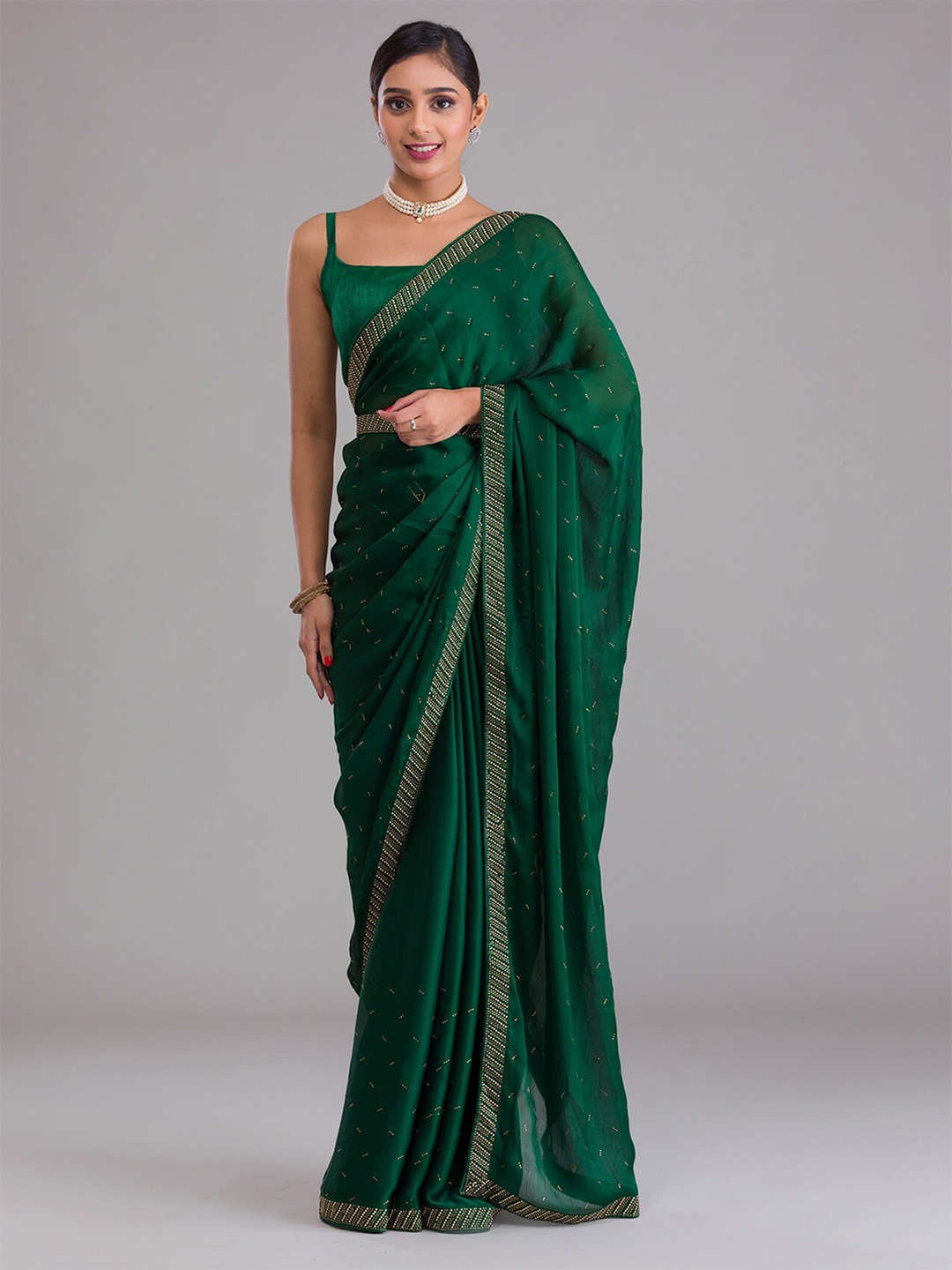 

Koskii Green & Gold-Toned Embellished Beads and Stones Saree