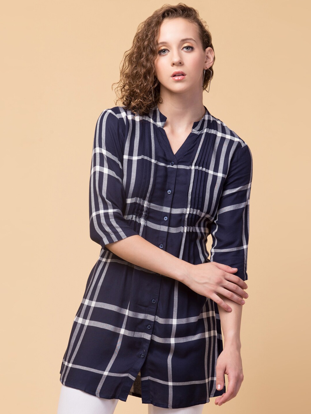 

Hive91 Blue & White Mandarin Collar Checked Tunic