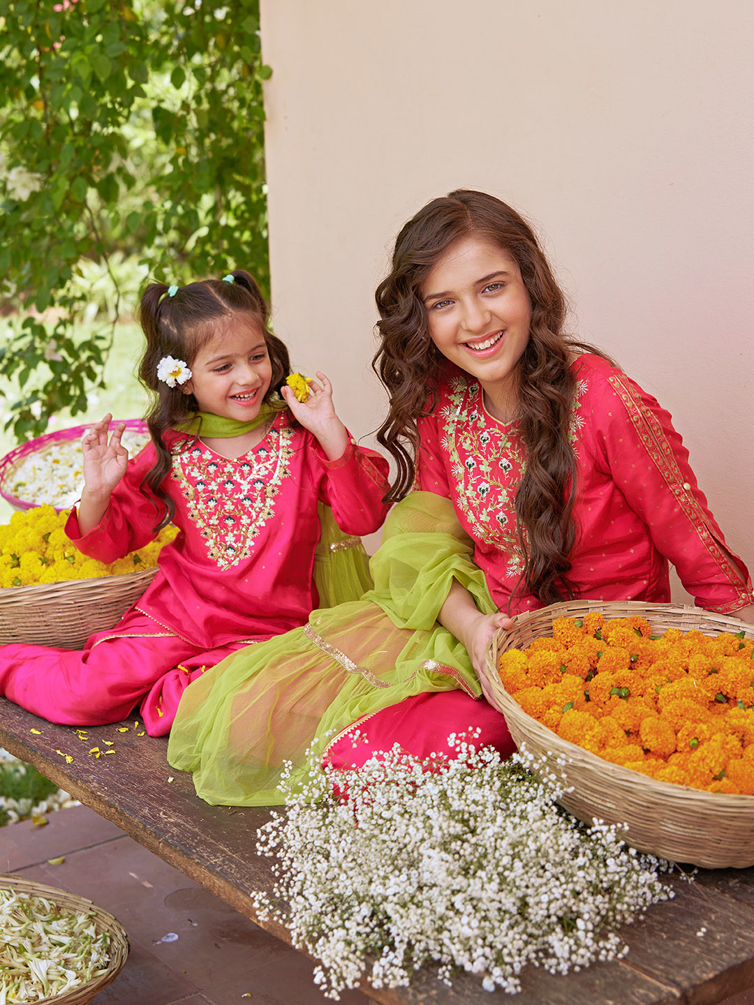 

AURELIA Girls Pink Clothing Set