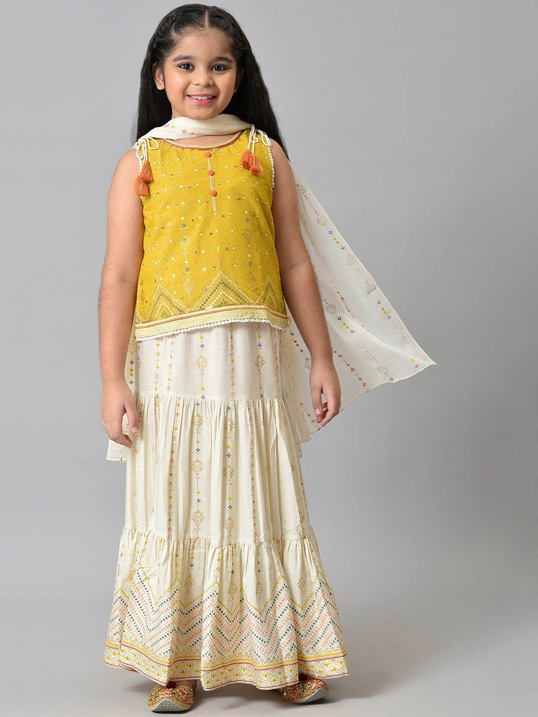 

AURELIA Girls Yellow Clothing Set
