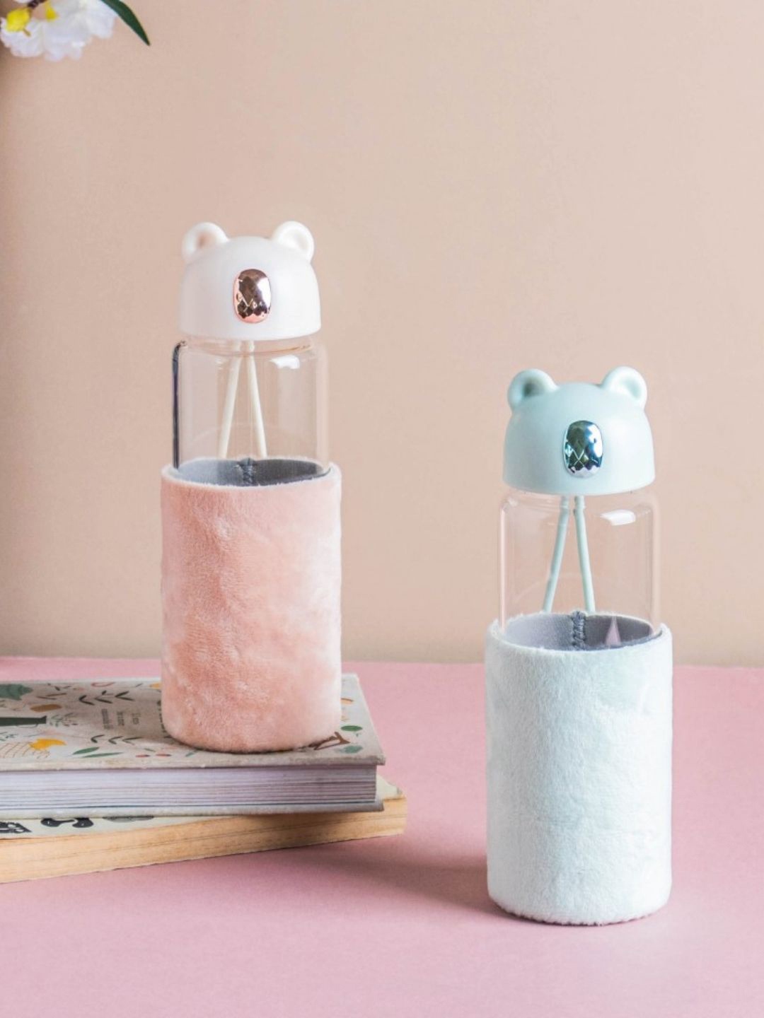 

Nestasia Transparent & Pink Solid Water Bottle