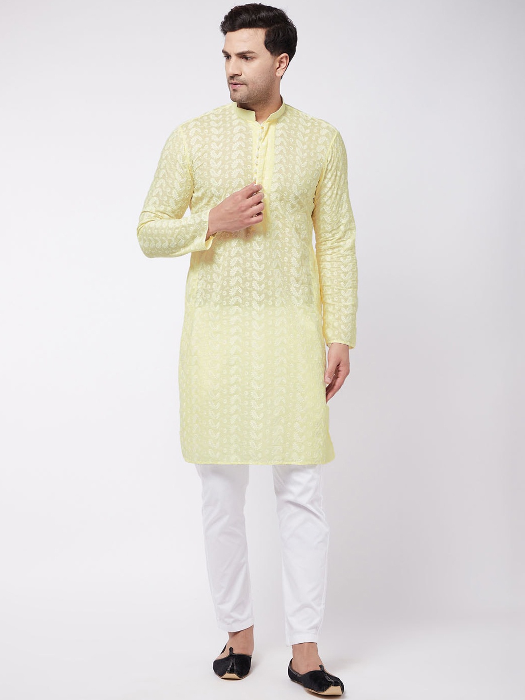 

VASTRAMAY Men Yellow Pleated Chikankari Pure Cotton Kurta with Pyjamas