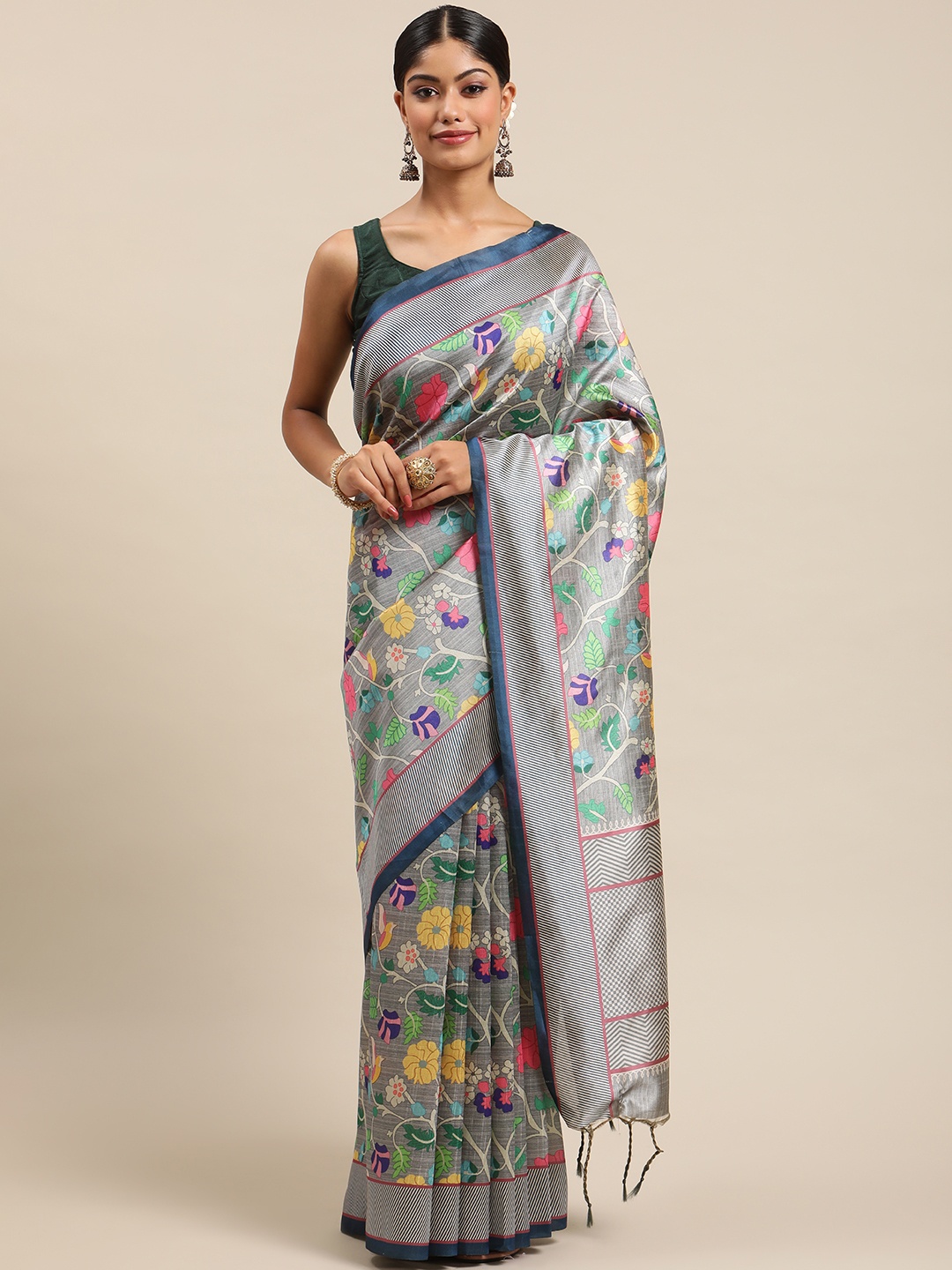 

VISHNU WEAVES Floral Printed Kalamkari Cotton Saree, Grey