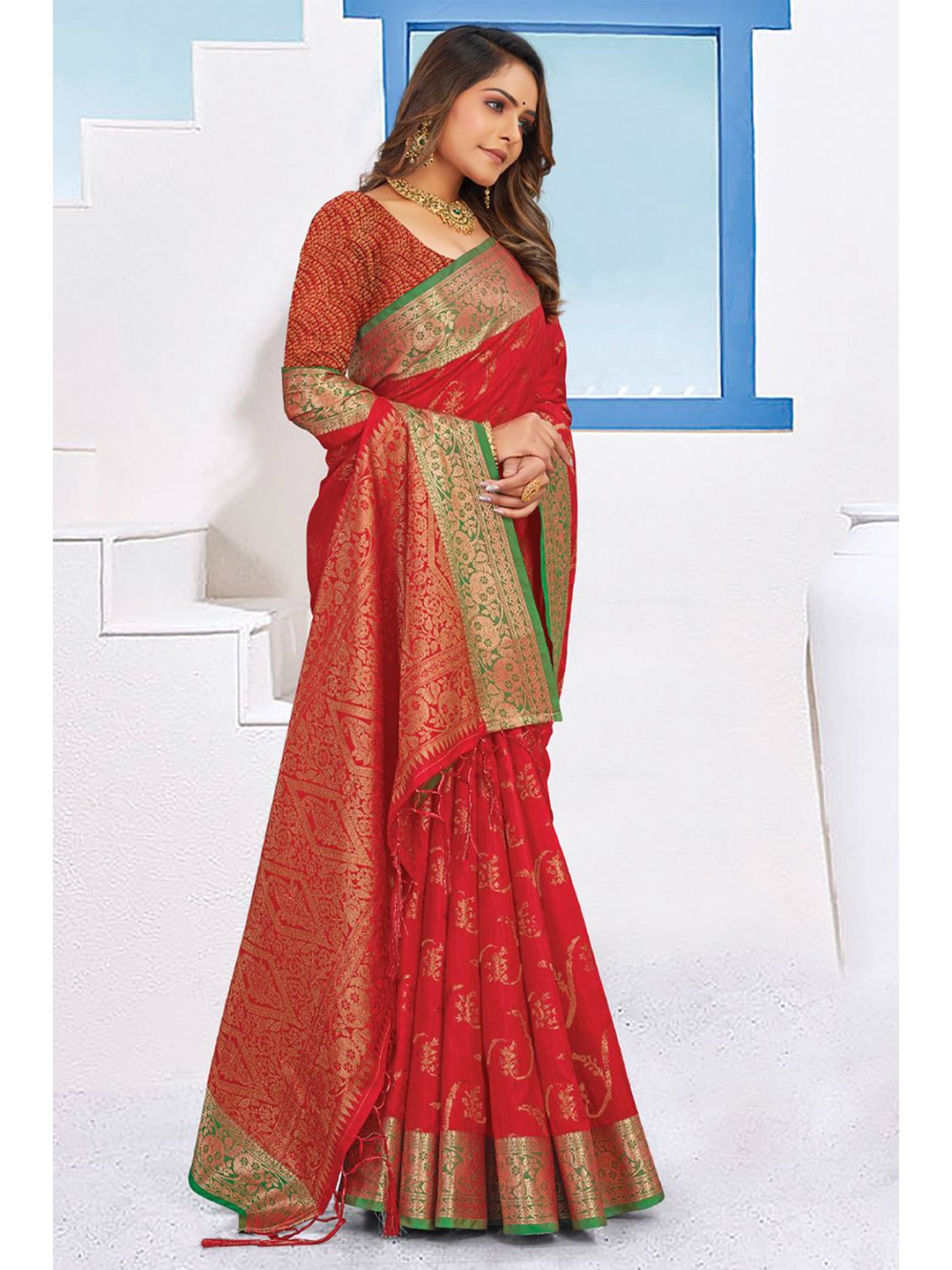 

KARAGIRI Red Ethnic Motifs Zari Silk Blend Banarasi Saree