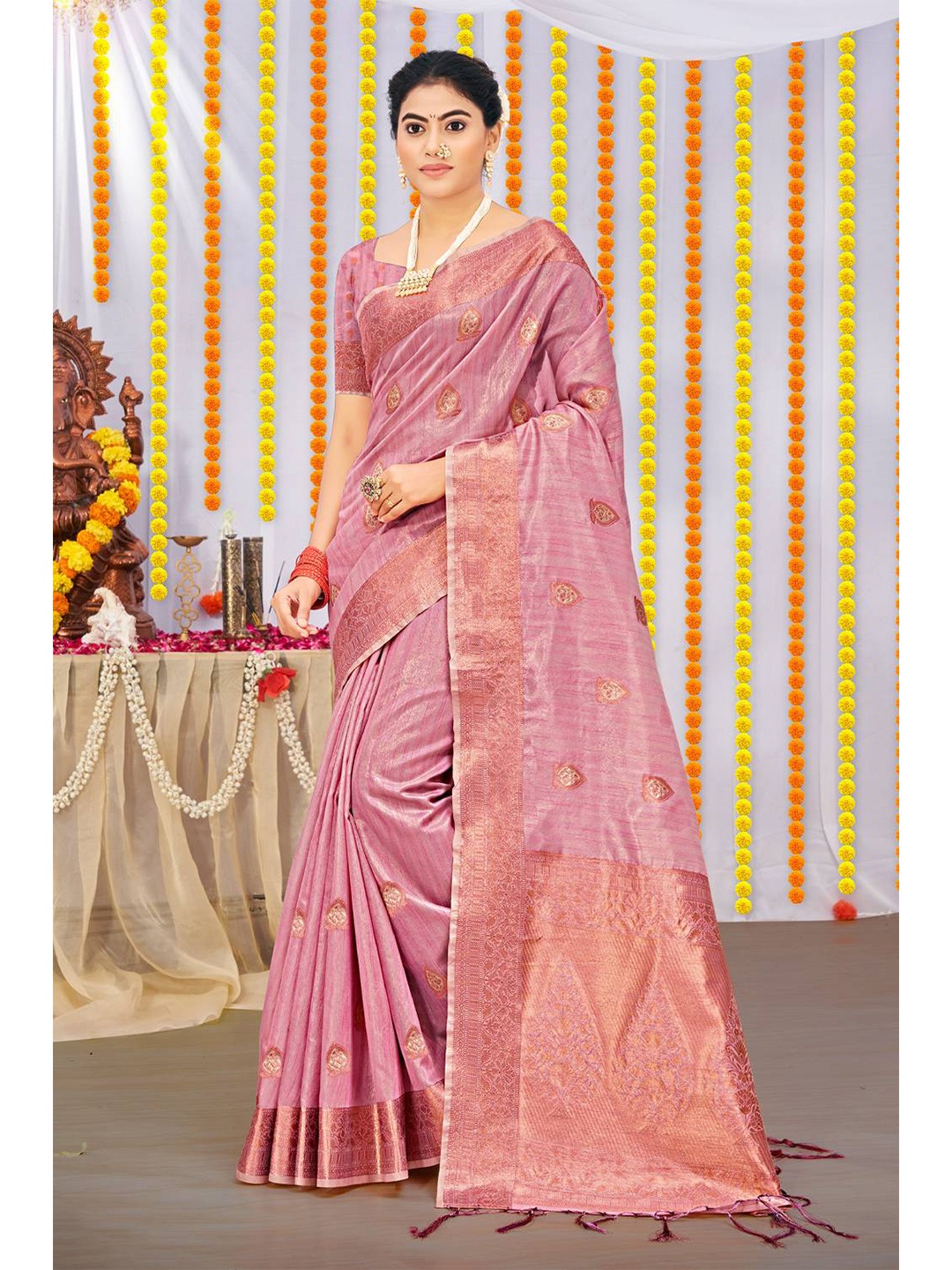 

KARAGIRI Pink & Peach-Coloured Ethnic Motifs Zari Organza Saree
